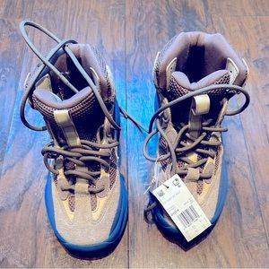 Adidas Yeezy Desert Boot in Taupe Blue NWT Men’s sz 7